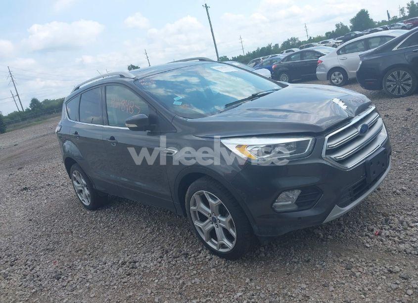 2017 Ford Escape TITANIUM (VIN 1FMCU9J97HUE87541) main photo