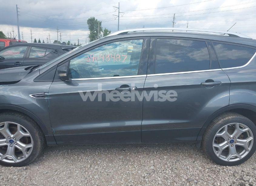 Photo 14 of 2017 Ford Escape TITANIUM (VIN 1FMCU9J97HUE87541)