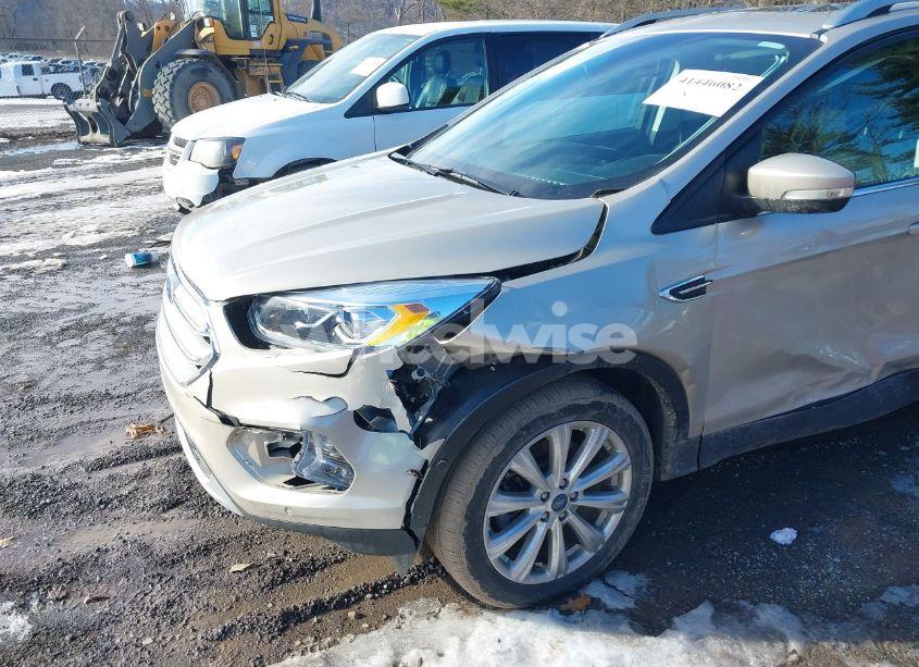 Photo 18 of 2018 Ford Escape TITANIUM (VIN 1FMCU9J97JUB22248)