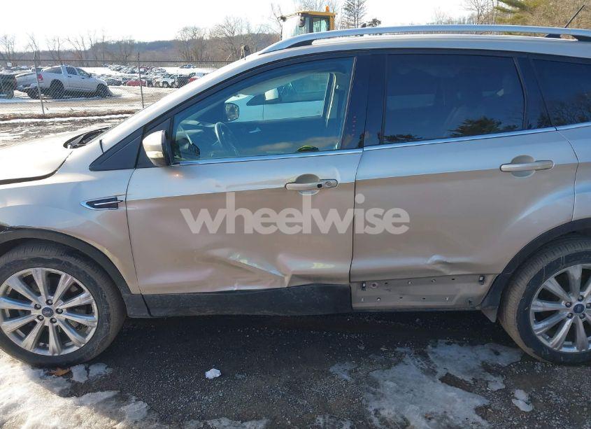 Photo 6 of 2018 Ford Escape TITANIUM (VIN 1FMCU9J97JUB22248)