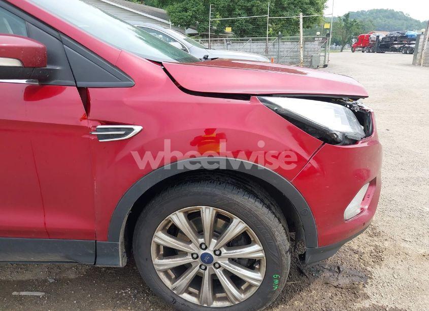 Photo 18 of 2018 Ford Escape TITANIUM (VIN 1FMCU9J97JUC00480)