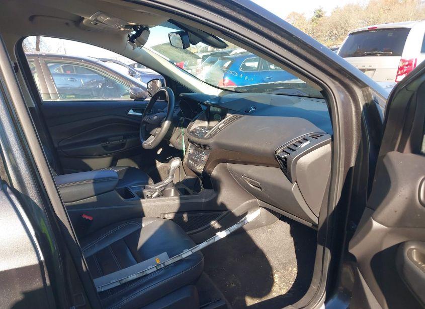 Photo 5 of 2019 Ford Escape TITANIUM (VIN 1FMCU9J97KUA08784)