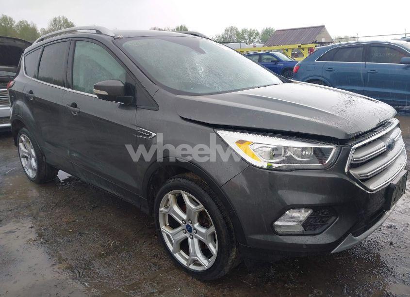 2019 Ford Escape TITANIUM (VIN 1FMCU9J97KUB42825) main photo