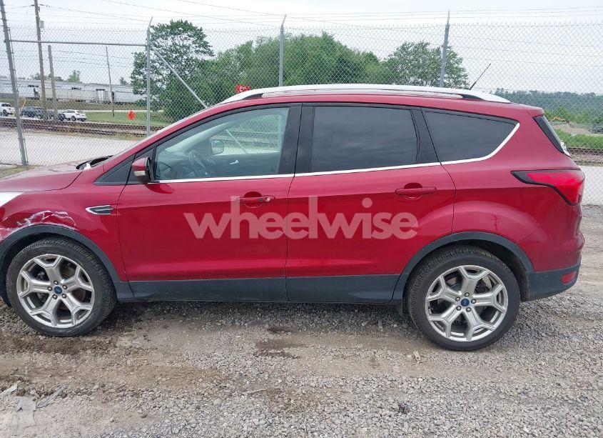 Photo 14 of 2019 Ford Escape TITANIUM (VIN 1FMCU9J97KUC29706)