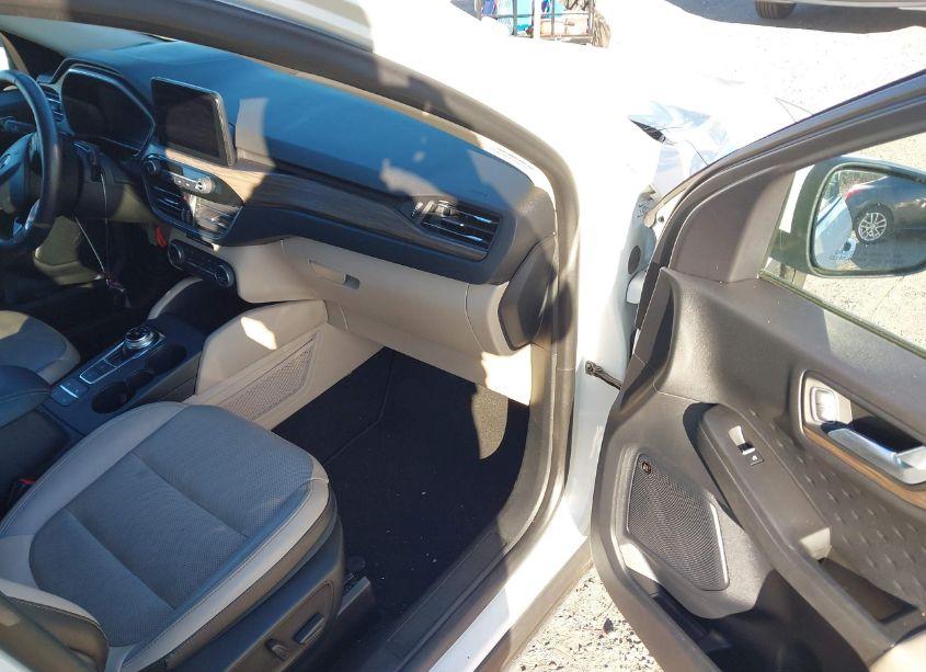 Photo 5 of 2020 Ford Escape TITANIUM (VIN 1FMCU9J97LUB20230)