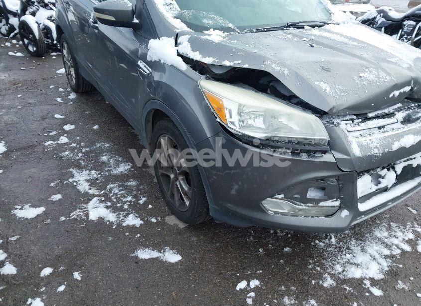 2014 Ford Escape TITANIUM (VIN 1FMCU9J98EUE08678) main photo