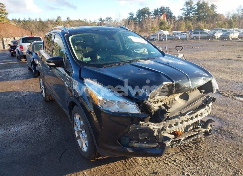 2015 Ford Escape TITANIUM (VIN 1FMCU9J98FUA71950) main photo
