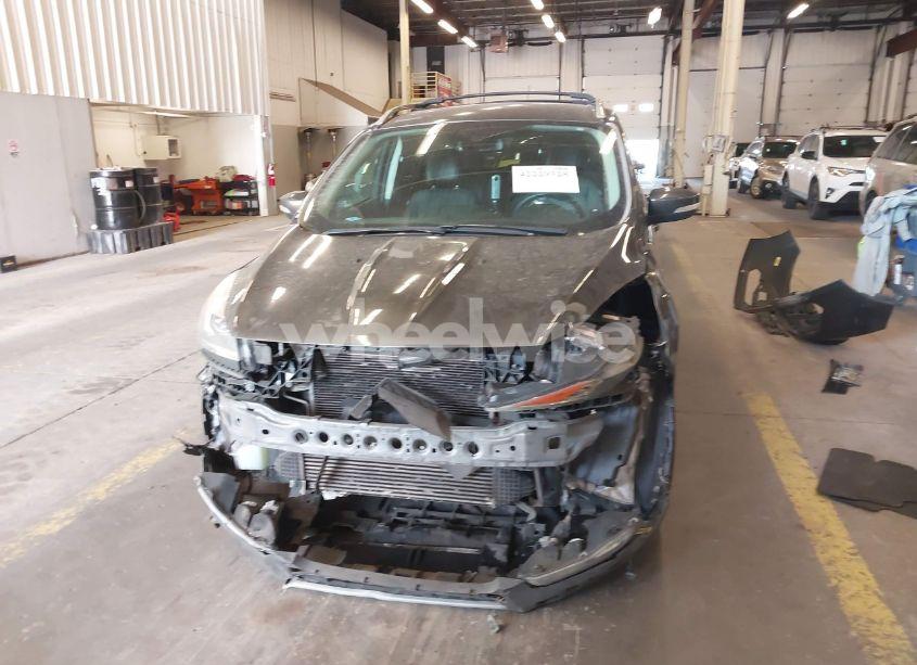 Photo 13 of 2015 Ford Escape TITANIUM (VIN 1FMCU9J98FUC05727)