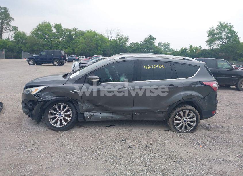 Photo 15 of 2017 Ford Escape TITANIUM (VIN 1FMCU9J98HUC08324)