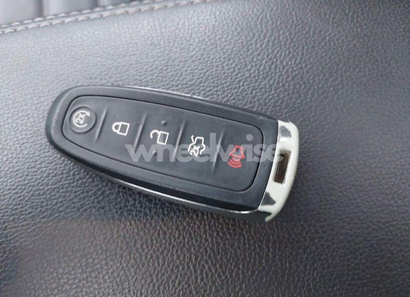 Photo 11 of 2018 Ford Escape TITANIUM (VIN 1FMCU9J98JUB71233)