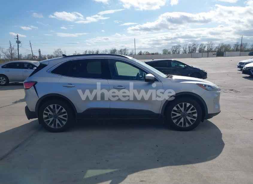 Photo 13 of 2020 Ford Escape TITANIUM (VIN 1FMCU9J98LUB16493)