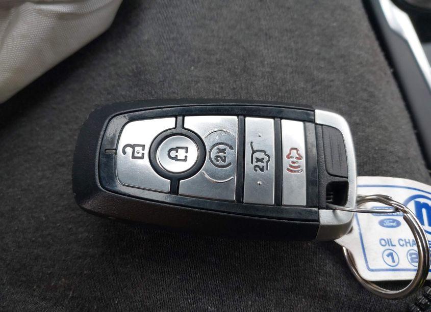 Photo 11 of 2020 Ford Escape TITANIUM (VIN 1FMCU9J98LUB17174)