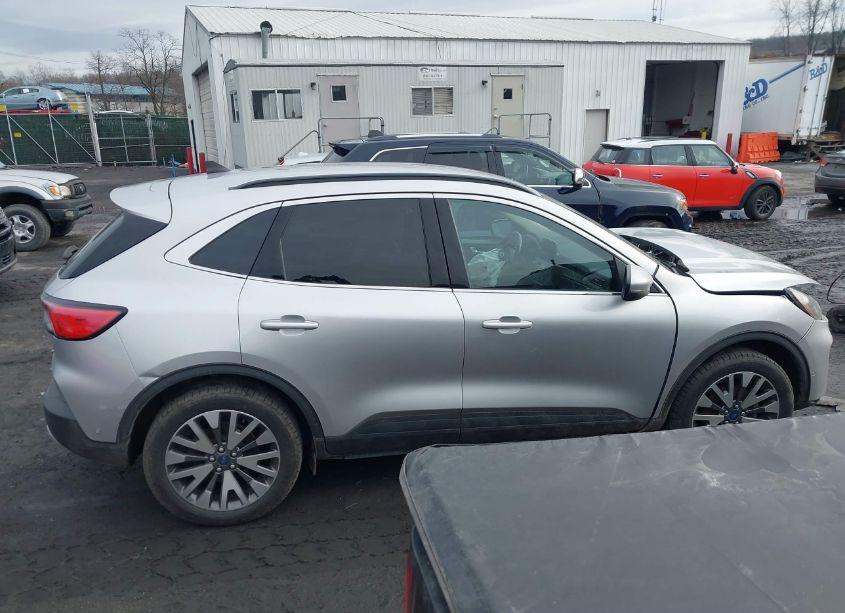 Photo 13 of 2020 Ford Escape TITANIUM (VIN 1FMCU9J98LUB17174)