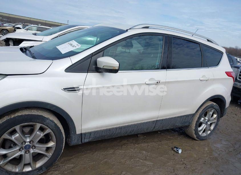 Photo 14 of 2015 Ford Escape TITANIUM (VIN 1FMCU9J99FUC29177)