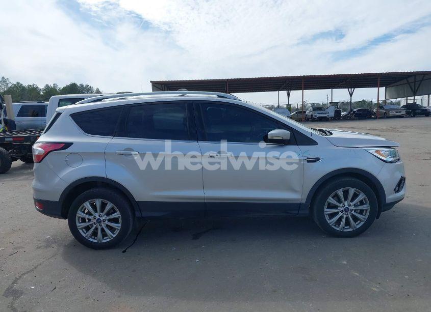 Photo 13 of 2018 Ford Escape TITANIUM (VIN 1FMCU9J99JUB17567)