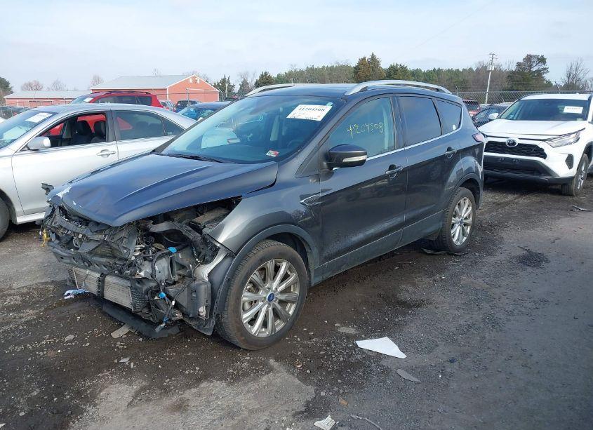 Photo 2 of 2018 Ford Escape TITANIUM (VIN 1FMCU9J99JUC55609)