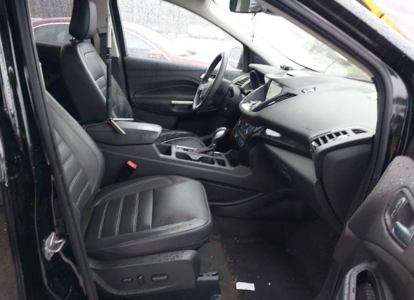 Photo 5 of 2018 Ford Escape TITANIUM (VIN 1FMCU9J99JUC84057)