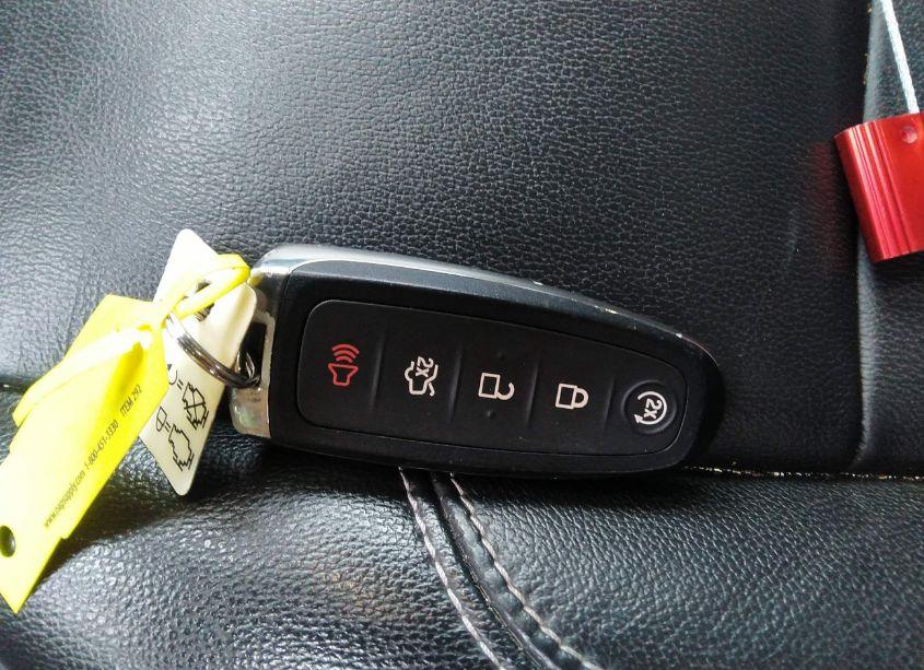 Photo 11 of 2018 Ford Escape TITANIUM (VIN 1FMCU9J99JUD51093)