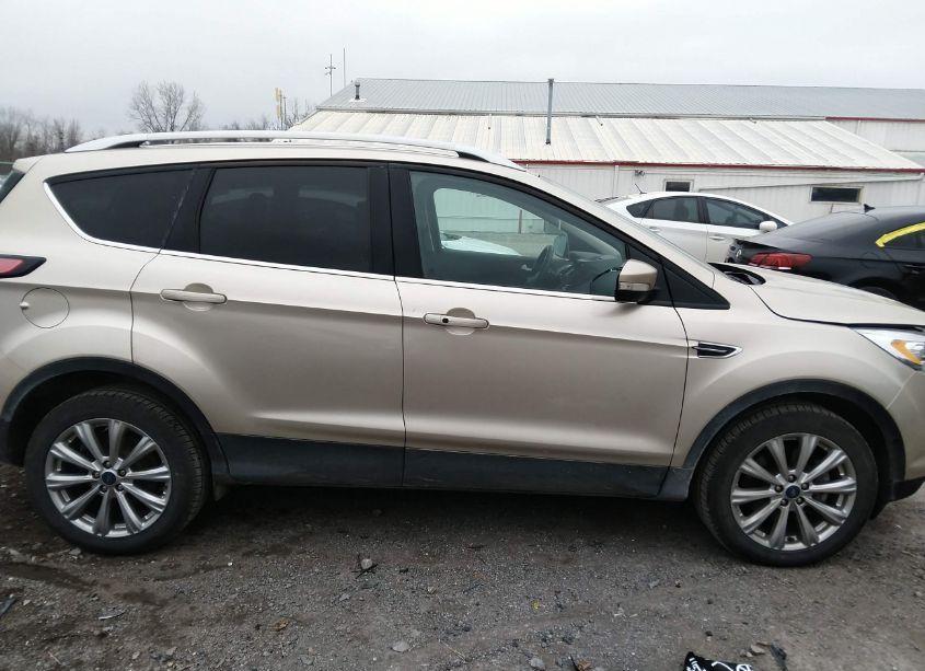 Photo 14 of 2018 Ford Escape TITANIUM (VIN 1FMCU9J99JUD51093)