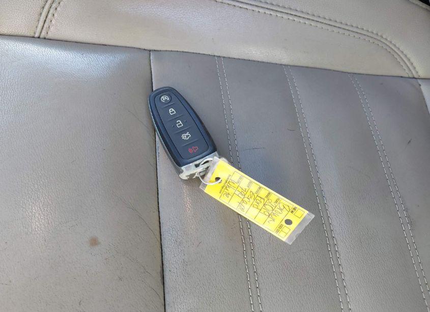 Photo 11 of 2019 Ford Escape TITANIUM (VIN 1FMCU9J99KUA30737)