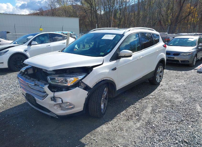 Photo 2 of 2019 Ford Escape TITANIUM (VIN 1FMCU9J99KUA30737)