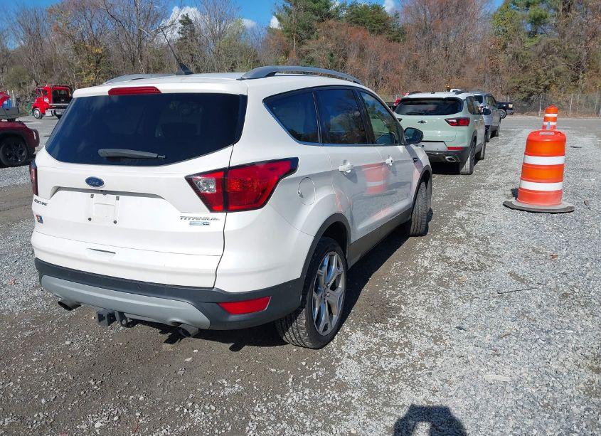 Photo 4 of 2019 Ford Escape TITANIUM (VIN 1FMCU9J99KUA30737)