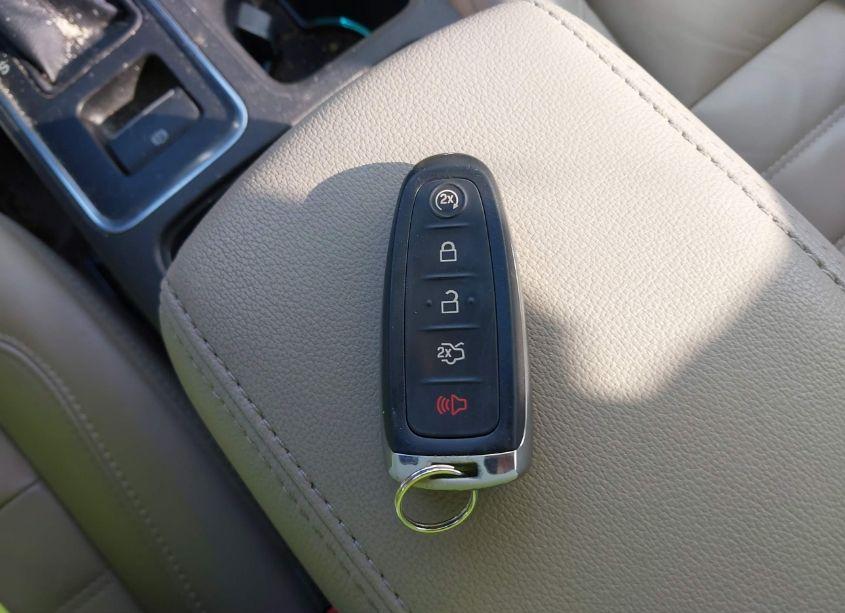 Photo 11 of 2019 Ford Escape TITANIUM (VIN 1FMCU9J99KUA69859)