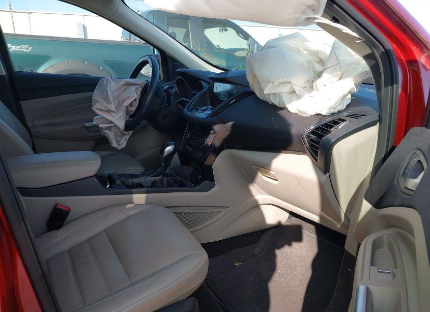 Photo 5 of 2019 Ford Escape TITANIUM (VIN 1FMCU9J99KUA69859)