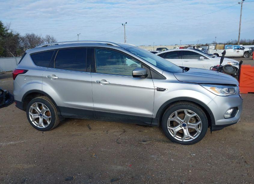 Photo 13 of 2019 Ford Escape TITANIUM (VIN 1FMCU9J99KUB42213)