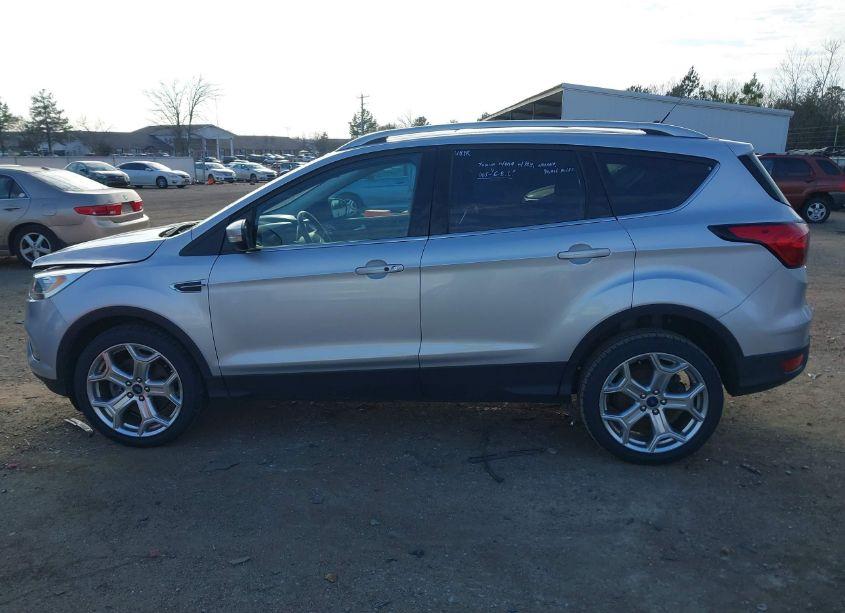 Photo 14 of 2019 Ford Escape TITANIUM (VIN 1FMCU9J99KUB42213)