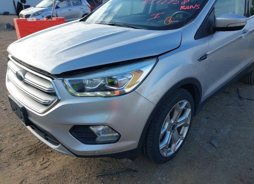 Photo 2 of 2019 Ford Escape TITANIUM (VIN 1FMCU9J99KUB42213)