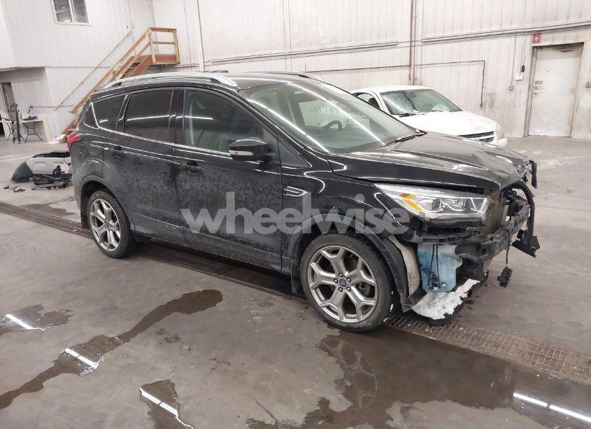 2019 Ford Escape TITANIUM (VIN 1FMCU9J99KUC04466) main photo