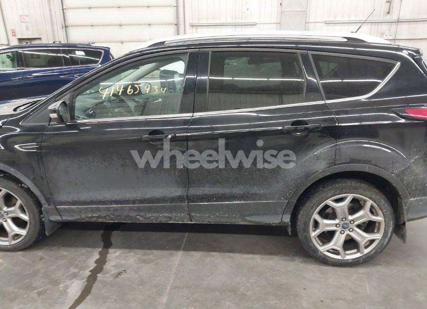 Photo 15 of 2019 Ford Escape TITANIUM (VIN 1FMCU9J99KUC04466)