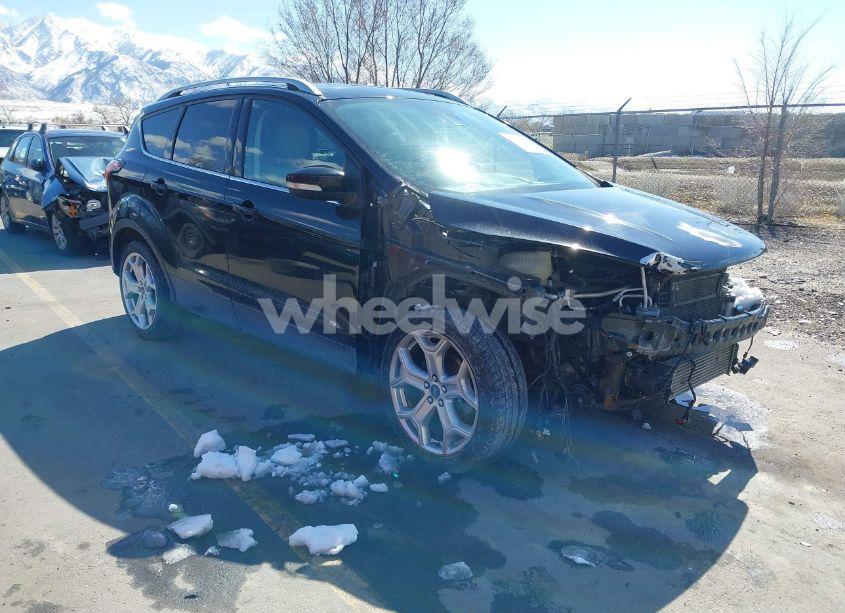 2019 Ford Escape TITANIUM (VIN 1FMCU9J99KUC44157) main photo