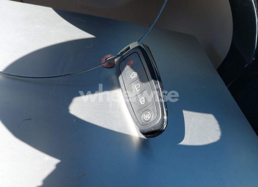 Photo 11 of 2019 Ford Escape TITANIUM (VIN 1FMCU9J99KUC44157)