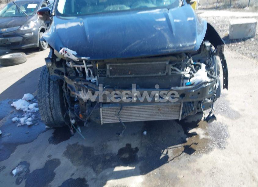 Photo 13 of 2019 Ford Escape TITANIUM (VIN 1FMCU9J99KUC44157)