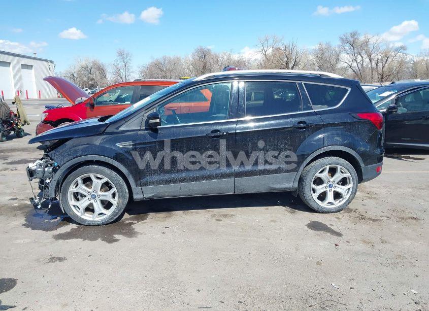 Photo 15 of 2019 Ford Escape TITANIUM (VIN 1FMCU9J99KUC44157)