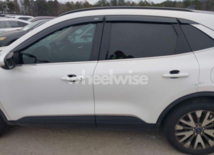Photo 14 of 2020 Ford Escape TITANIUM (VIN 1FMCU9J99LUA39729)