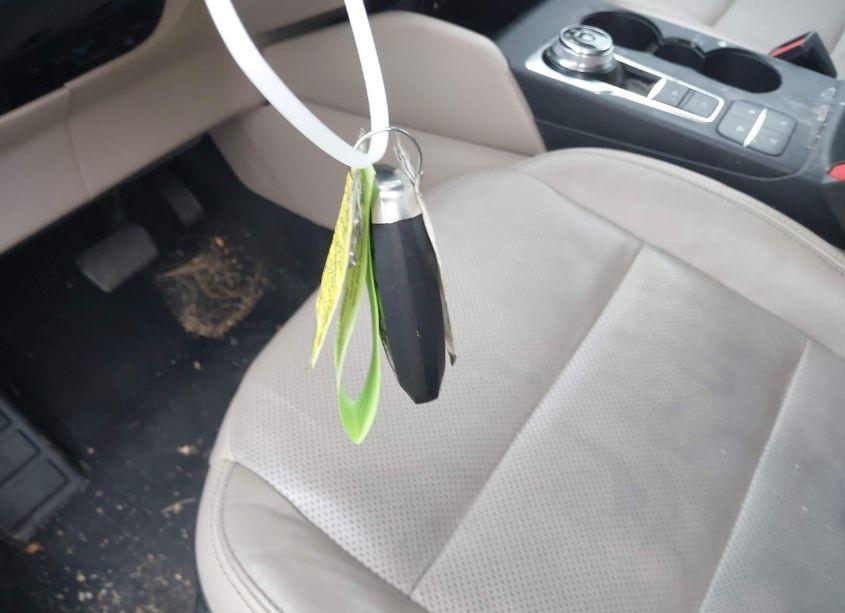 Photo 11 of 2020 Ford Escape TITANIUM (VIN 1FMCU9J99LUB16633)