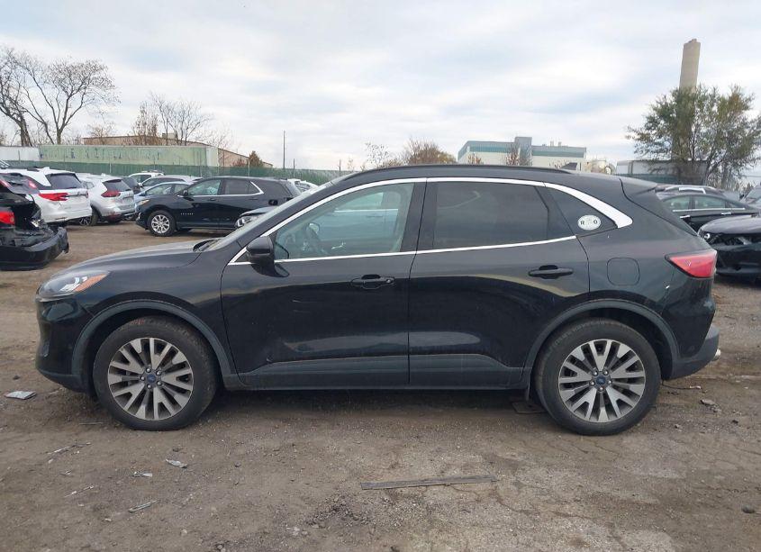 Photo 14 of 2020 Ford Escape TITANIUM (VIN 1FMCU9J99LUB16633)