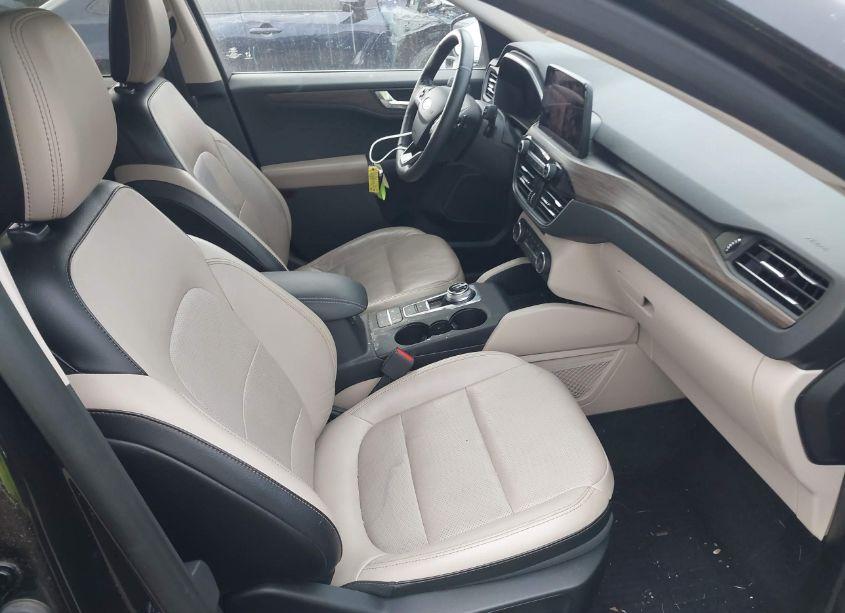 Photo 5 of 2020 Ford Escape TITANIUM (VIN 1FMCU9J99LUB16633)