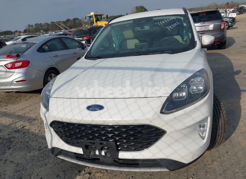 Photo 13 of 2020 Ford Escape TITANIUM (VIN 1FMCU9J99LUB45419)