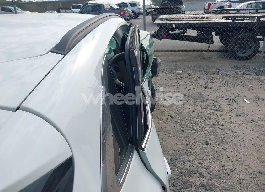 Photo 20 of 2020 Ford Escape TITANIUM (VIN 1FMCU9J99LUB45419)