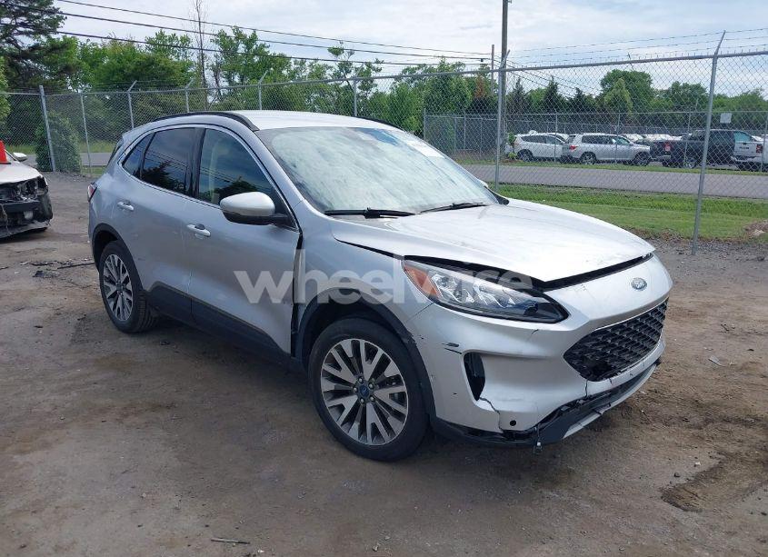 2020 Ford Escape TITANIUM (VIN 1FMCU9J99LUB45758) main photo