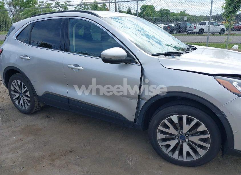 Photo 17 of 2020 Ford Escape TITANIUM (VIN 1FMCU9J99LUB45758)