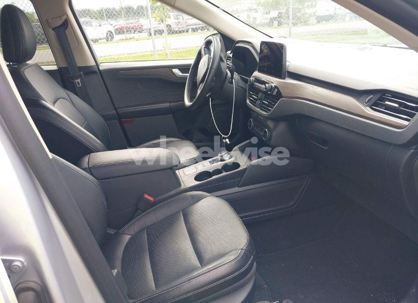 Photo 5 of 2020 Ford Escape TITANIUM (VIN 1FMCU9J99LUB45758)