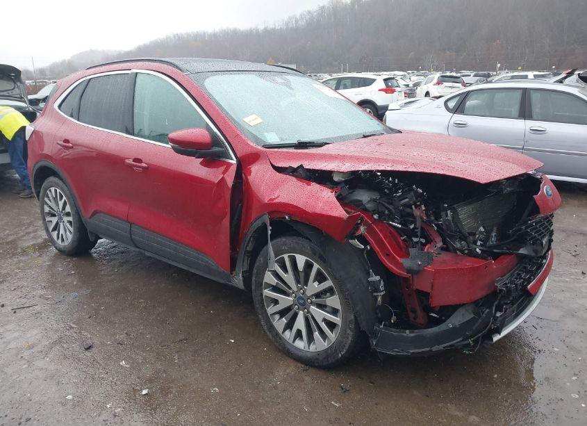 2020 Ford Escape TITANIUM (VIN 1FMCU9J99LUC15985) main photo