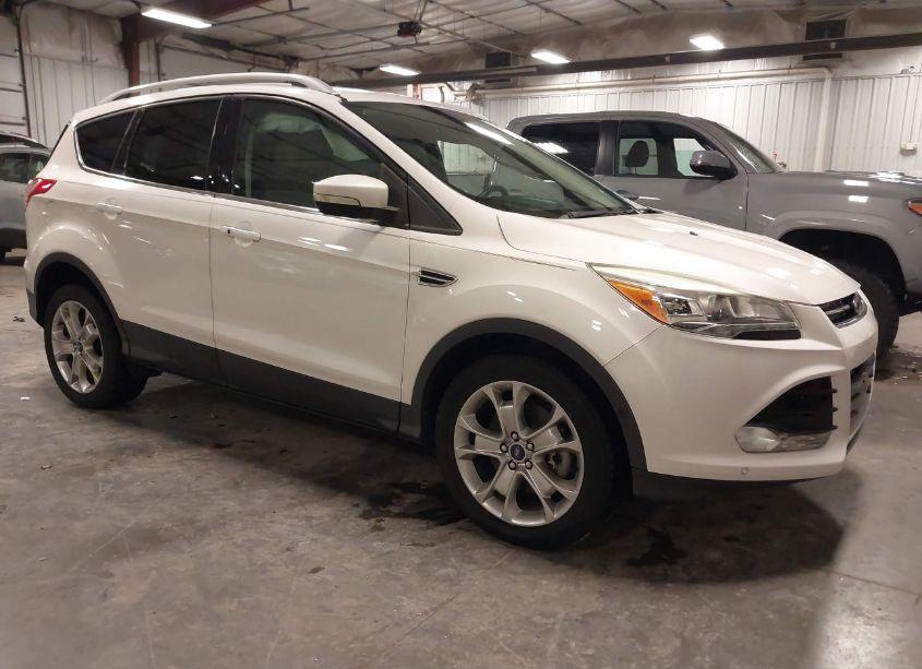 2014 Ford Escape TITANIUM (VIN 1FMCU9J9XEUA83547) main photo