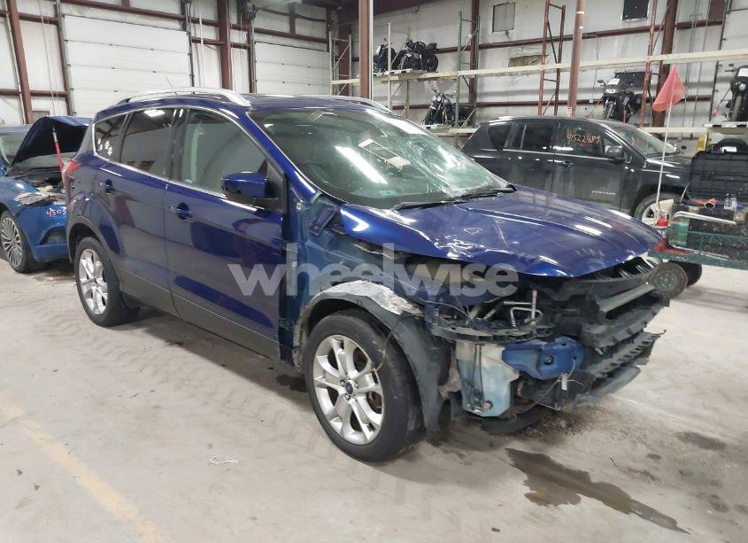 2015 Ford Escape TITANIUM (VIN 1FMCU9J9XFUA50646) main photo