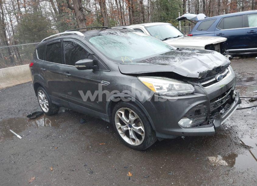 2016 Ford Escape TITANIUM (VIN 1FMCU9J9XGUB31776) main photo
